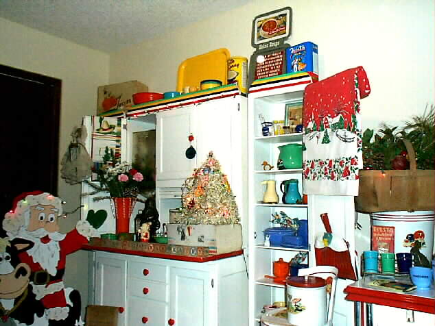 My 1936 Fiesta Cabinet arrived at my house,Dec. 1,2000. Just in time to decorate it for Christmas.